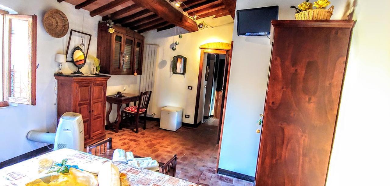 B&B Le Undici Lune Сан-Джиминьяно Экстерьер фото