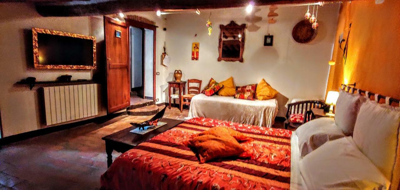 B&B Le Undici Lune Сан-Джиминьяно Экстерьер фото